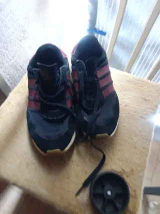 Scarpe donna Adidas nere e rosse