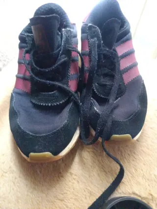 Scarpe donna Adidas nere e rosse