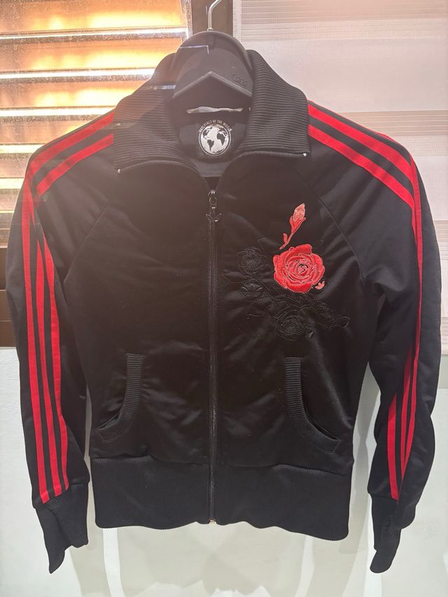 Sudadera Adidas Negra Rosa Bordada