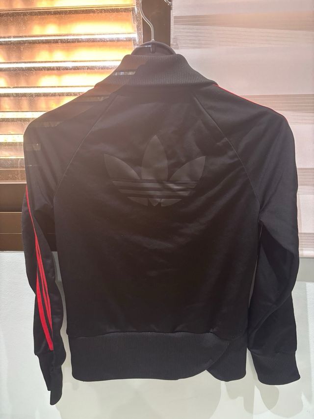 Sudadera Adidas Negra Rosa Bordada