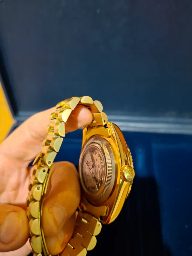 Reloj movimiento automatico