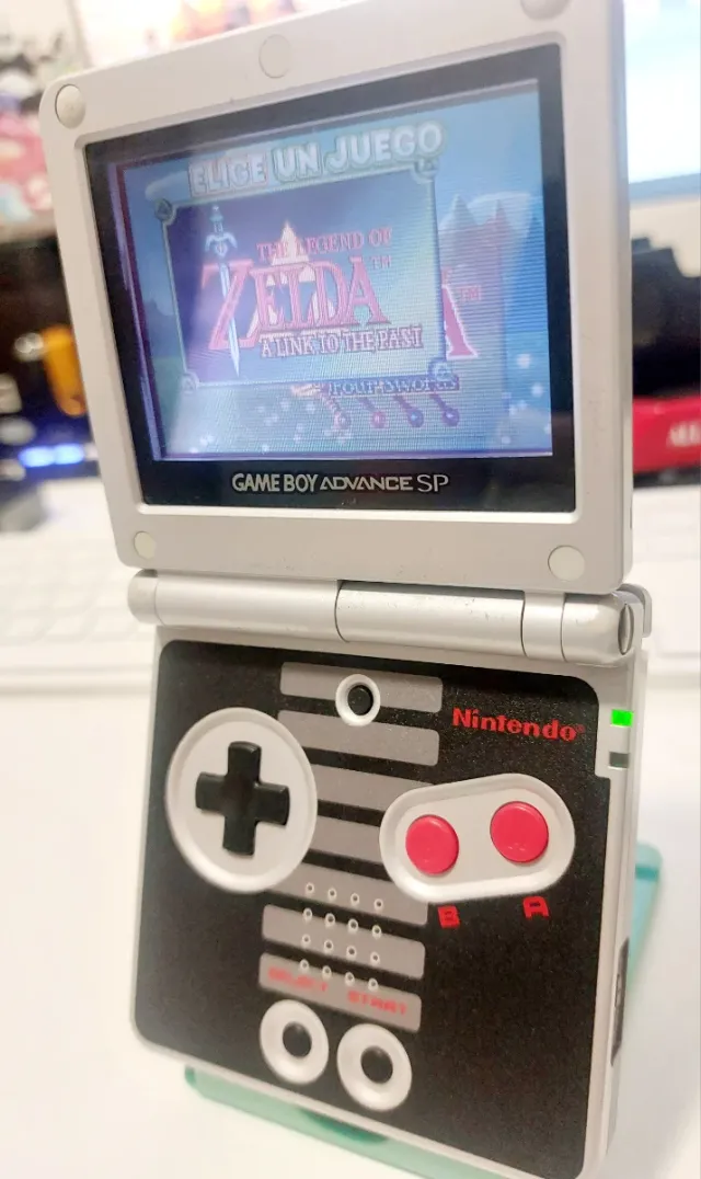 Nintendo Game Boy SP Ed.NES