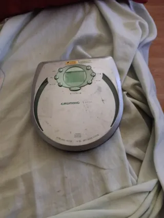 Reproductor CD Grundig Portátil