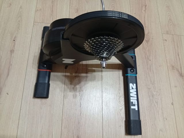Rodillo Zwift Hub