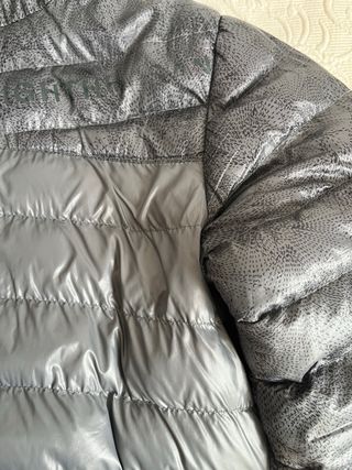 Chaqueta acolchada con capucha