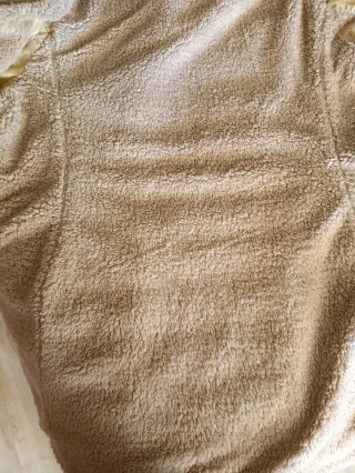 Chaquetón mujer beige con bolsillos