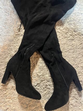 Stivali scamosciati neri alti