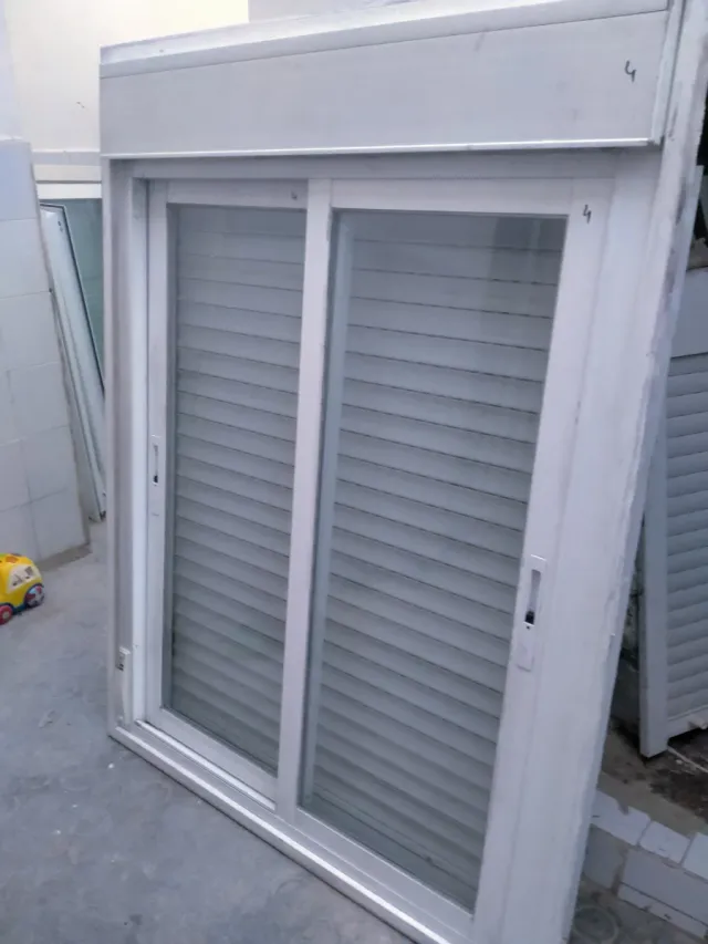 Ventana 135x100 climalit con persiana