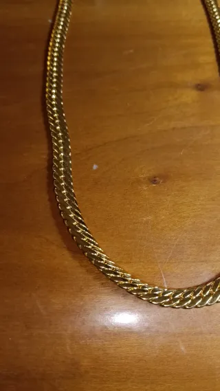 Girocollo bigiotteria dorato