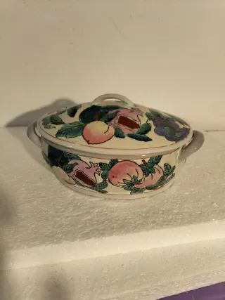 Piccola zuppiera vintage decorata