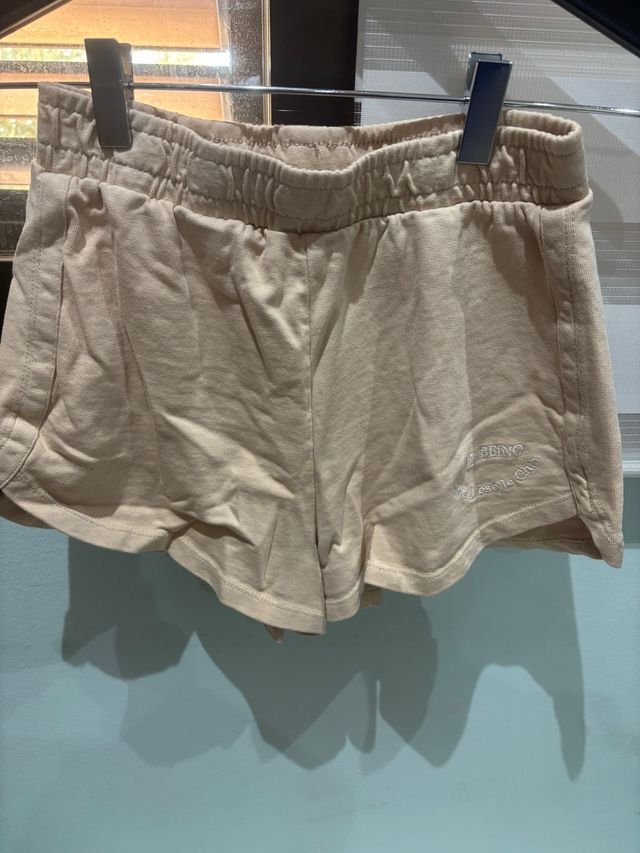 Pantalón corto beige