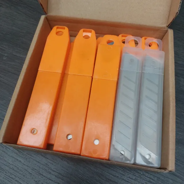 Cuchillas de cutter anchas nuevas a estrenar