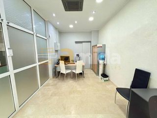 Local comercial en venta en Vallparadís en Terrassa