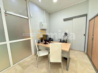 Local comercial en venta en Vallparadís en Terrassa