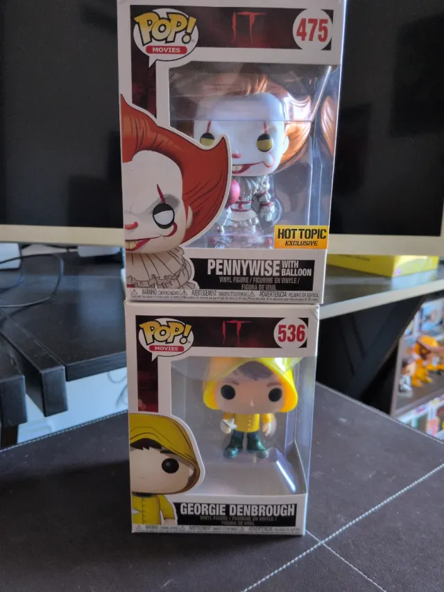 Funko Pop! IT Pennywise Hot Topic 475 y Georgie 53