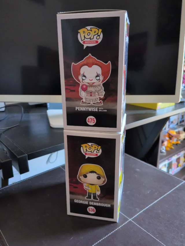 Funko Pop! IT Pennywise Hot Topic 475 y Georgie 53