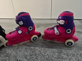 Patines niña, casco y protecciónes.