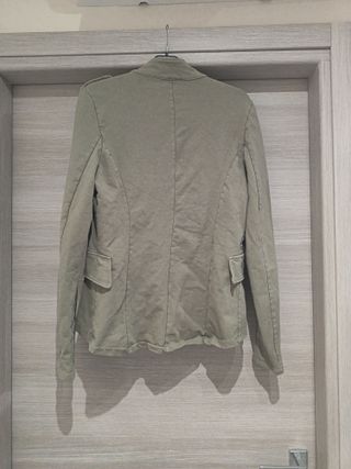 Giacca militare verde taglia L, ma calza una M
