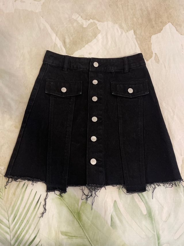 Falda Zara denim botones desflecada T.XS