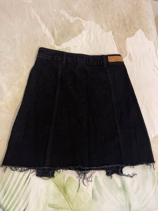 Falda Zara denim botones desflecada T.XS
