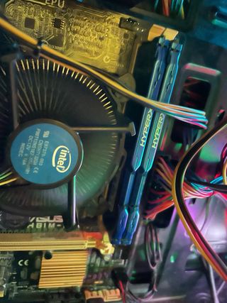 Torre Ordenador Negra