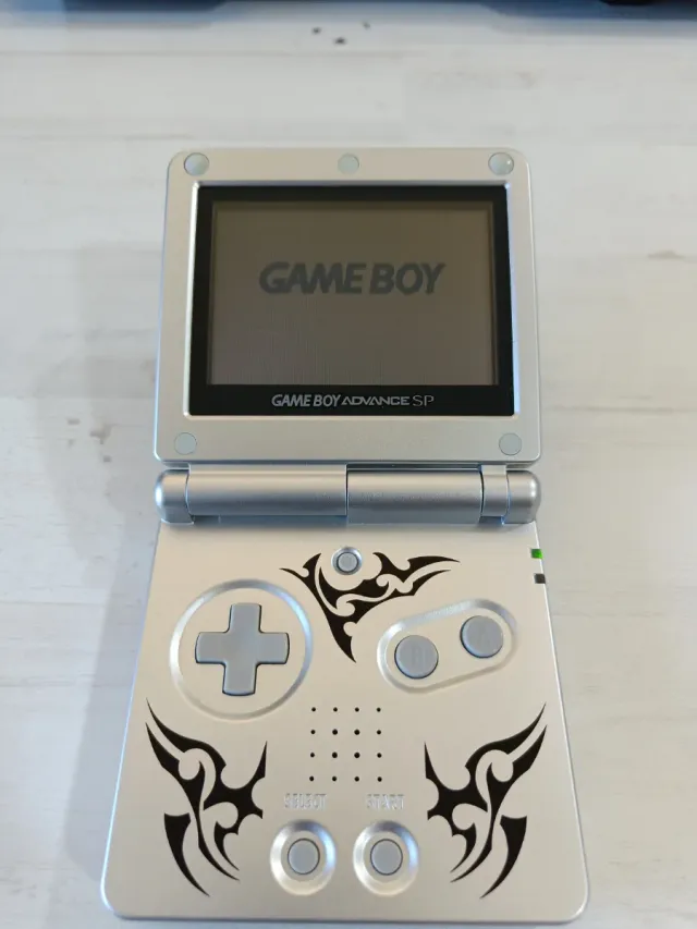 Nintendo Game Boy Advance SP Tribal NearMint