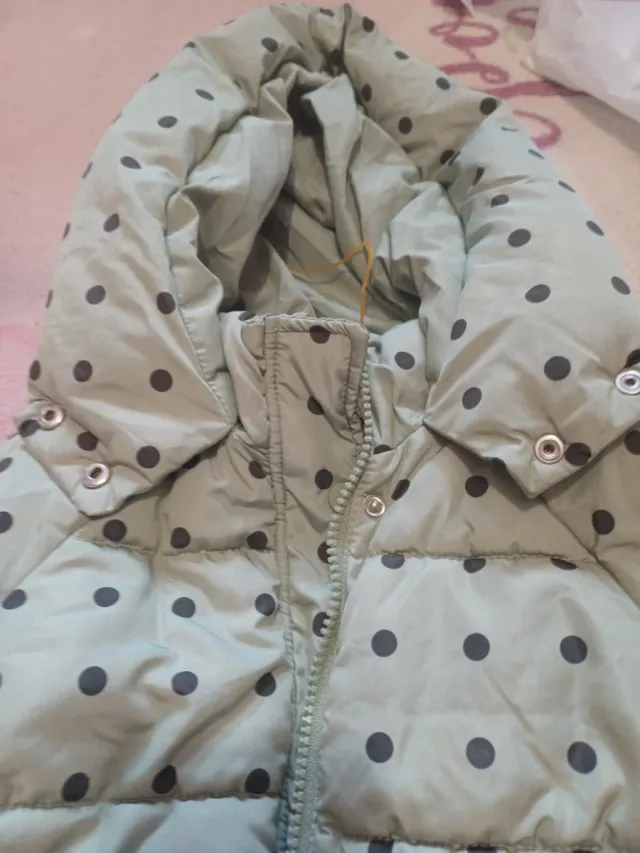 Cazadora Zara lunares verde 4-5 años