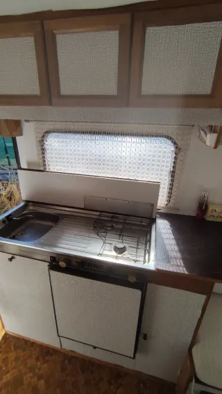 Caravana ligera con documentación