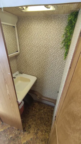 Caravana ligera con documentación