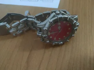 Reloj Adidas Hombre Rojo y Plateado