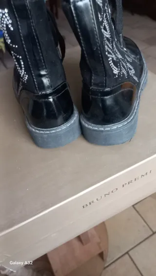 Stivaletti neri bimba con strass