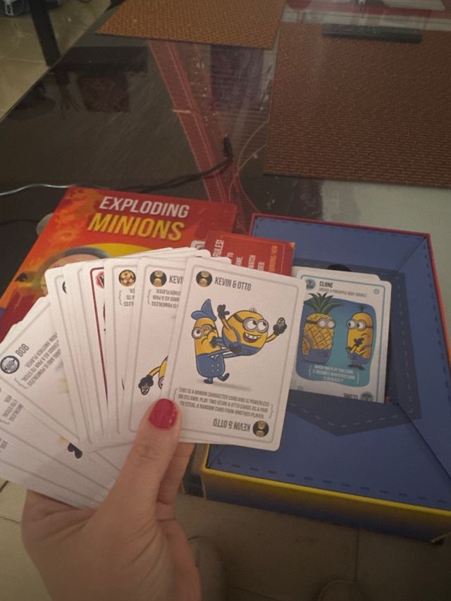 Juego Exploding Minions