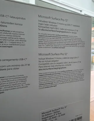 Microsoft Surface Pro Copilot+ PC, 12" Táctil
