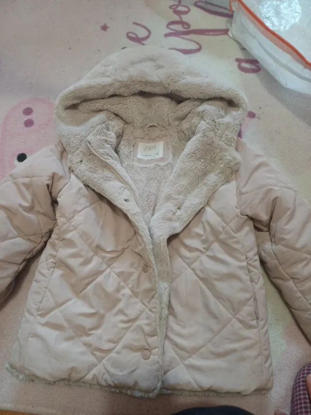 Cazadora Zara Talla 4-5 Años