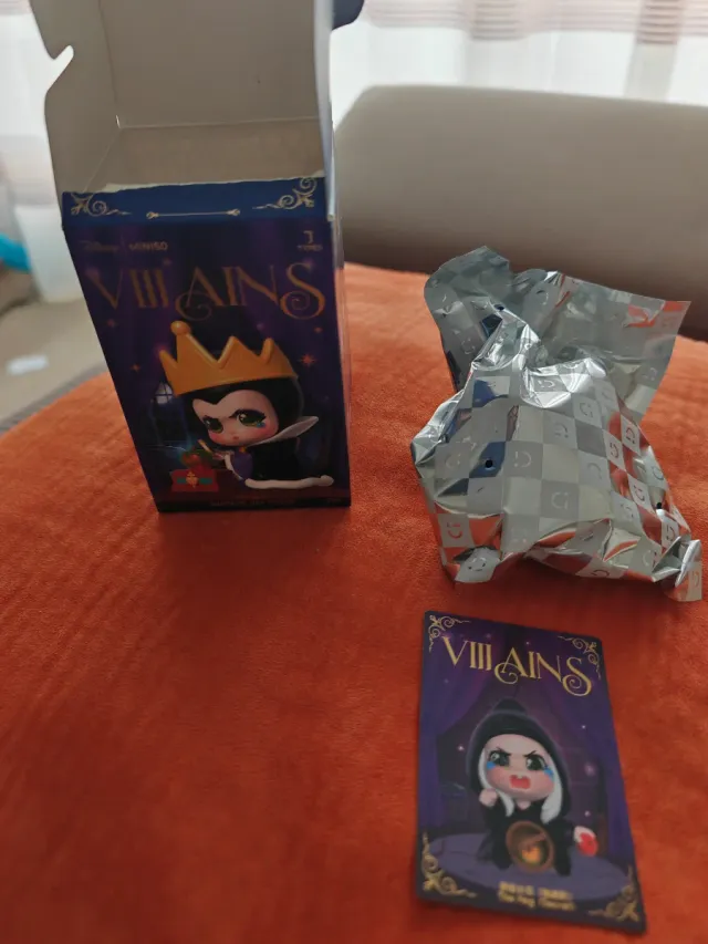 Caja Disney Villains Miniso