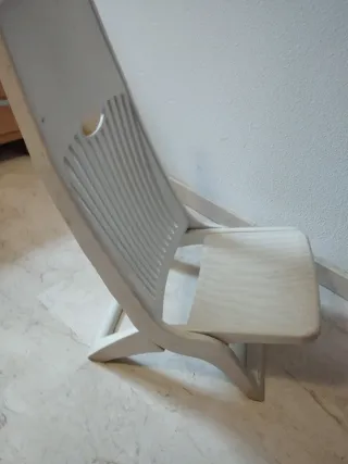 Silla de playa plegable blanca