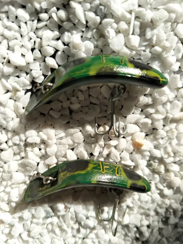 2 Esche vintage Flatfish F7