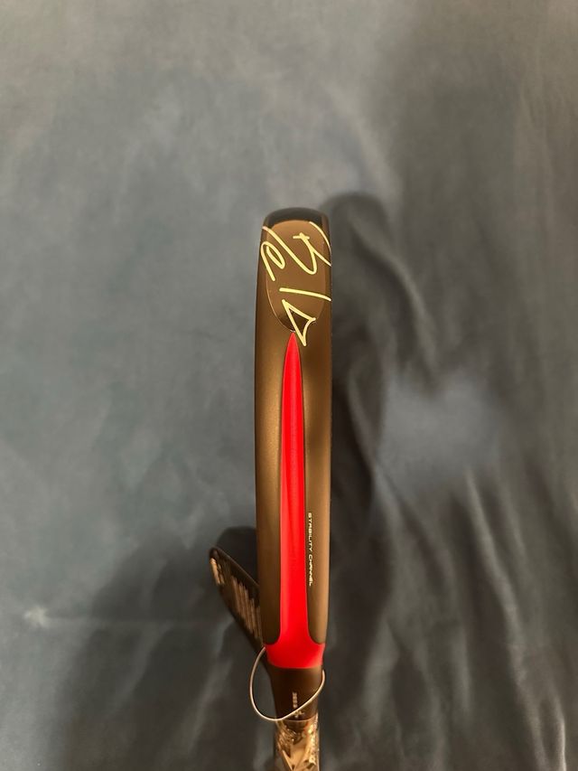 Wilson Bela Elite V2 Padel - Nueva