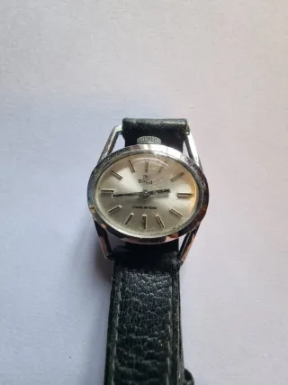 Stock orologi da polso vintage