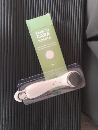 Masajeador facial y cuello