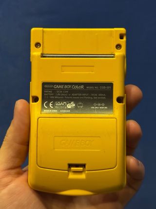 Game Boy Color Amarilla + Pokémon Amarillo