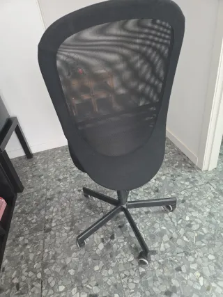 Silla de oficina negra