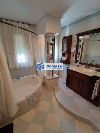 Casa adosada en venta en Martos