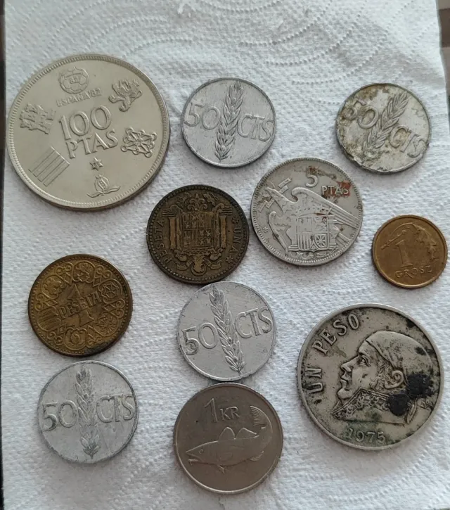 Lote de monedas variadas: Pesetas y más