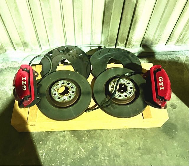 Frenos Delanteros VW GTI Performance 340mm OEM