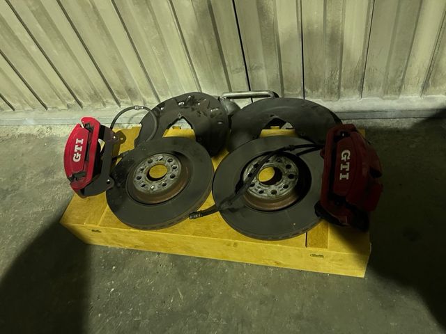 Frenos Delanteros VW GTI Performance 340mm OEM