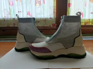 Botín deportivo piel. Hispanitas. T.37