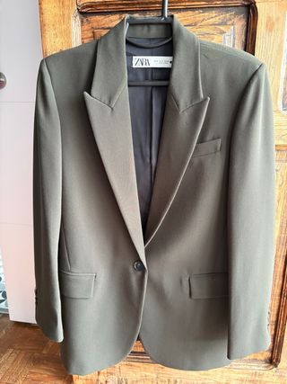 Chaqueta americana verde Zara