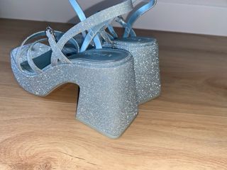 Zapatos de tacón con purpurina