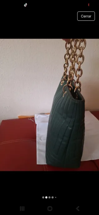 Bolso Gloria Ortiz verde con cadena dorada